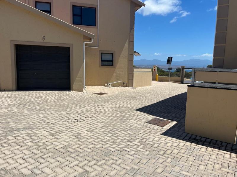 3 Bedroom Property for Sale in Mossel Bay Central Western Cape